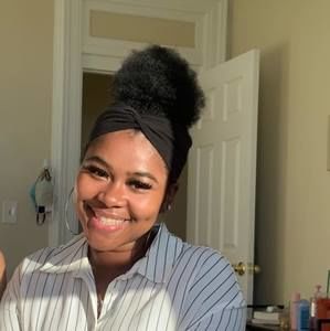 Meet your Posher, Angie